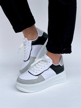 Alena Model Kalın Tabanlı Spor Ayakkabı Beyaz- Siyah
